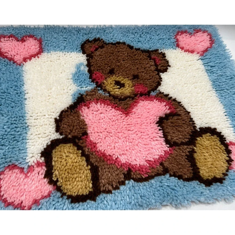 Vintage Teddy Bear Collectors Latch Hook Rug Wall Hanging Carpet Shag 20 X 27